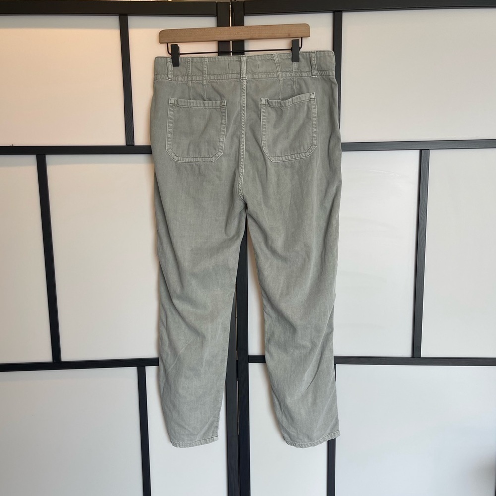 Joe's Jeans the honor high rise vintage straight utility
pants. Size 31 - Picture 2 of 16